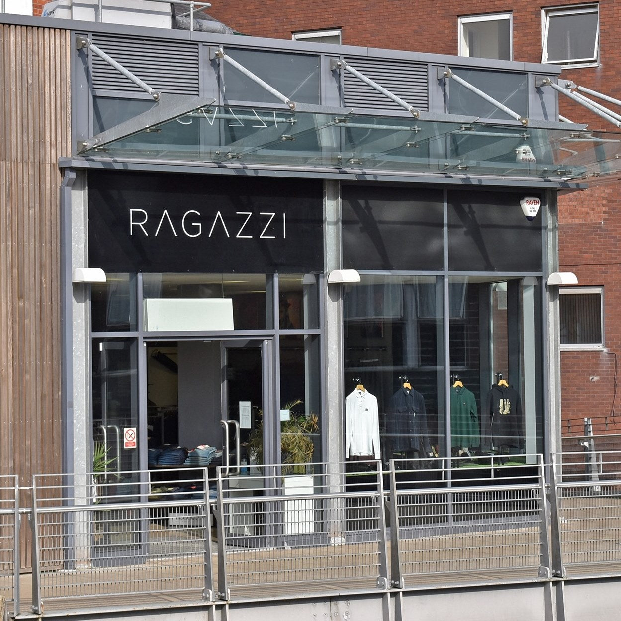 RAGAZZI-STORE.jpg__PID:8b0695ed-c503-44c7-a48e-e2a1037d6dad
