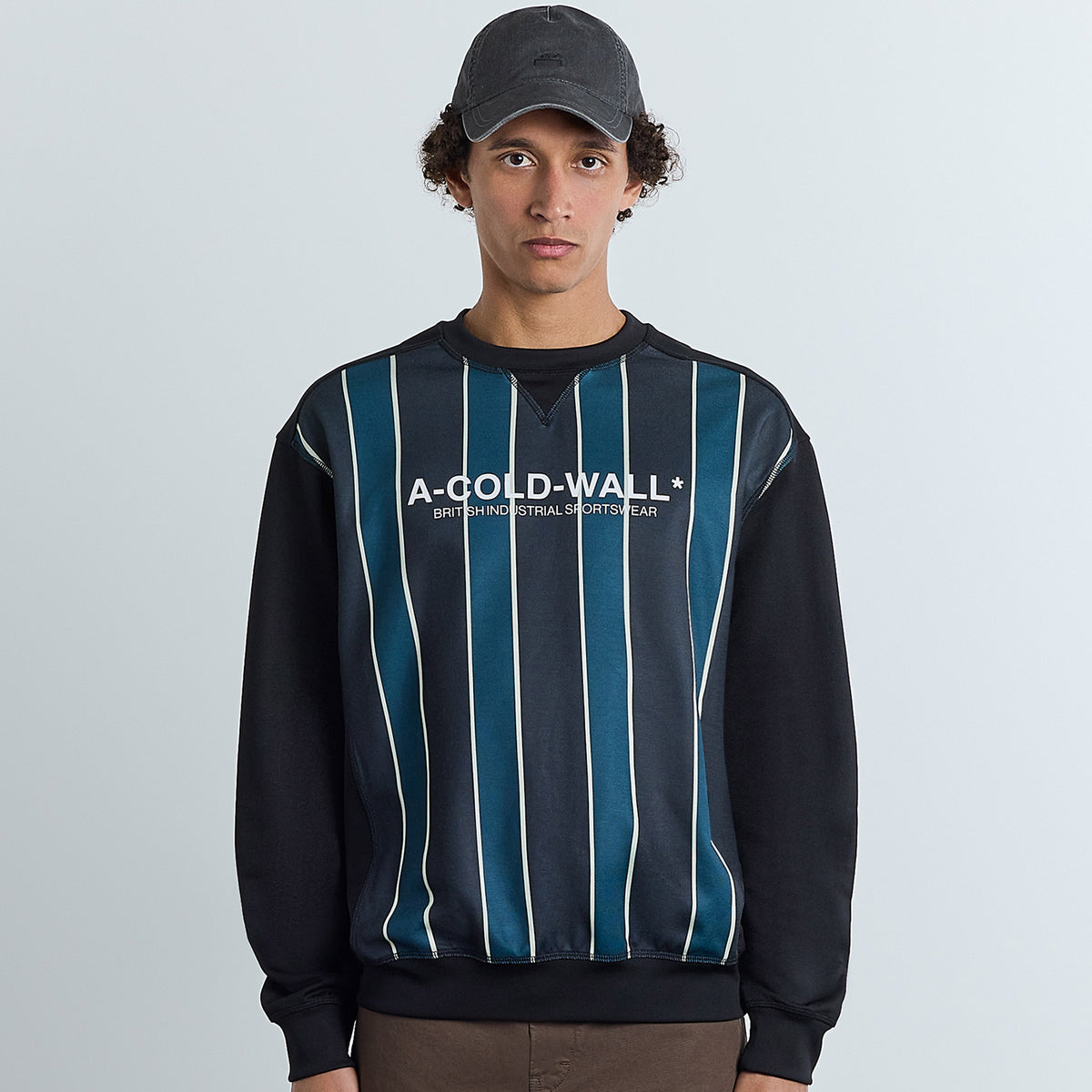 A model wearing A Cold Wall Loft Crewneck Onyx