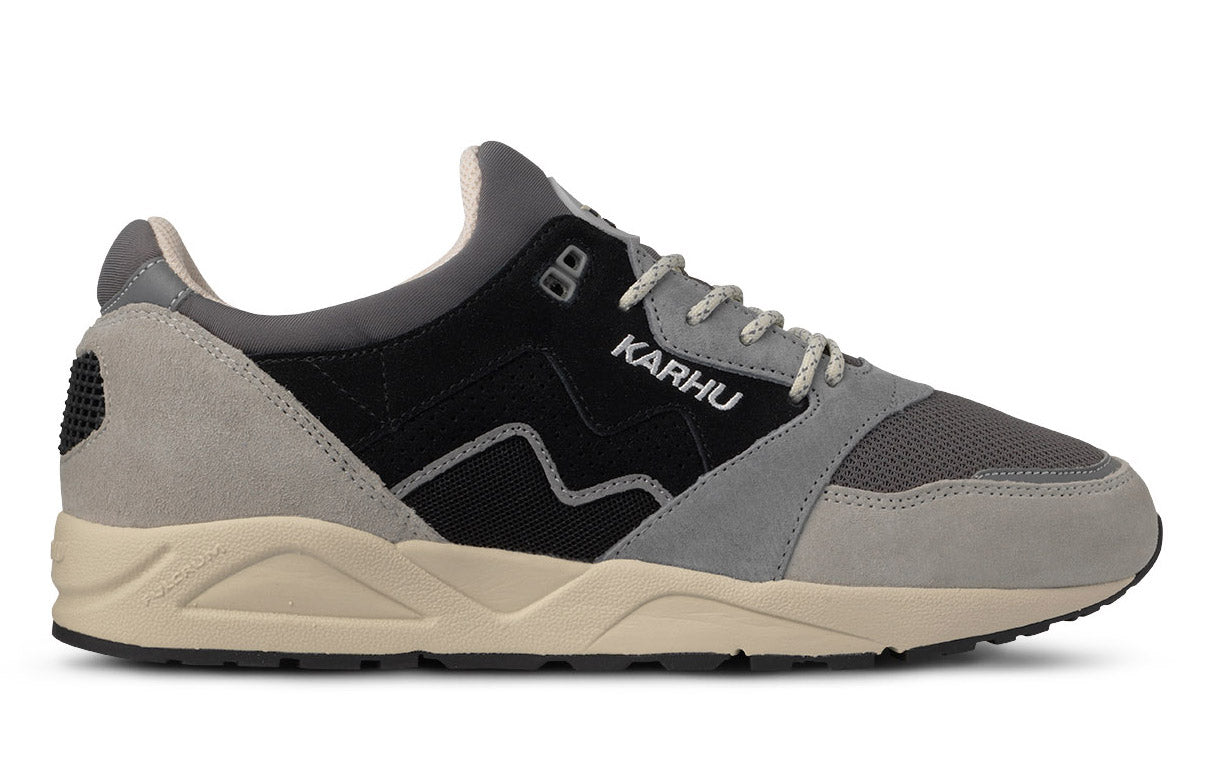 Karhu Aria 95 Trainers Dawn Blue / Jet Black