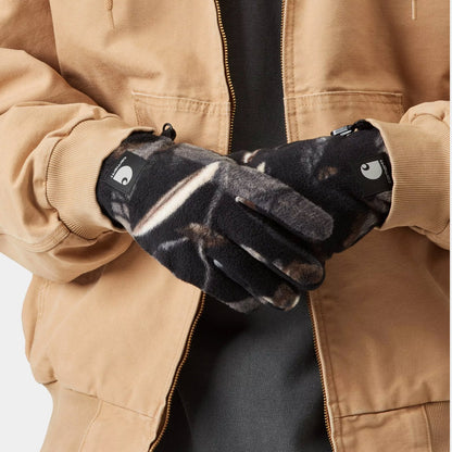 Carhartt Blevin Gloves Camo on model