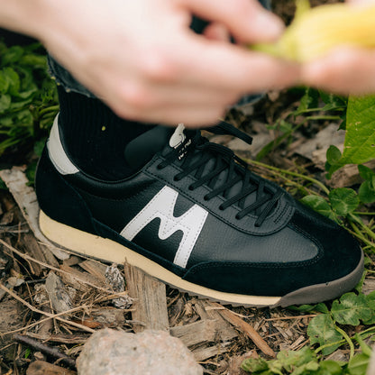 Mestari 76 Trainers Black / Blanc De Blanc