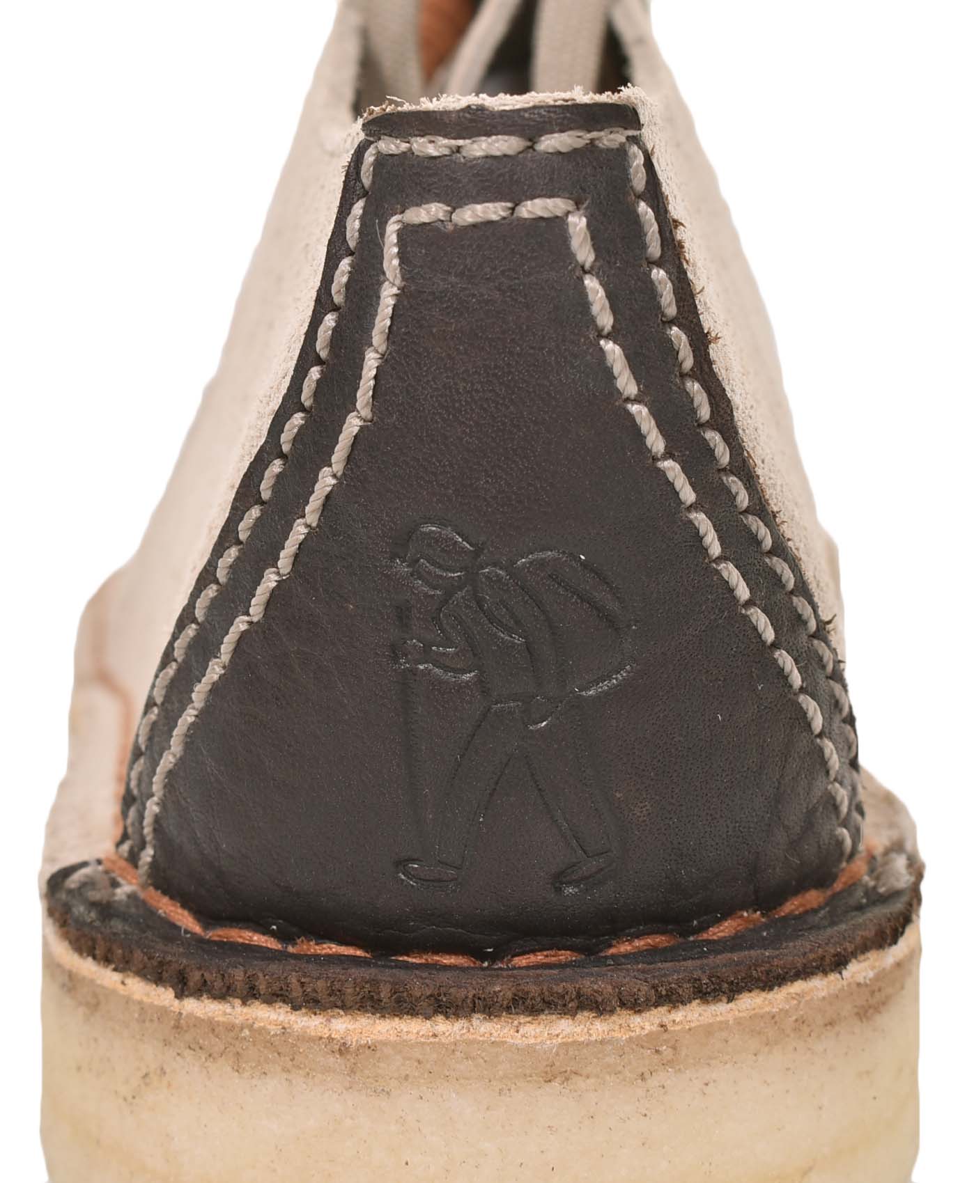 contrasting heel on clarks originals desert trek