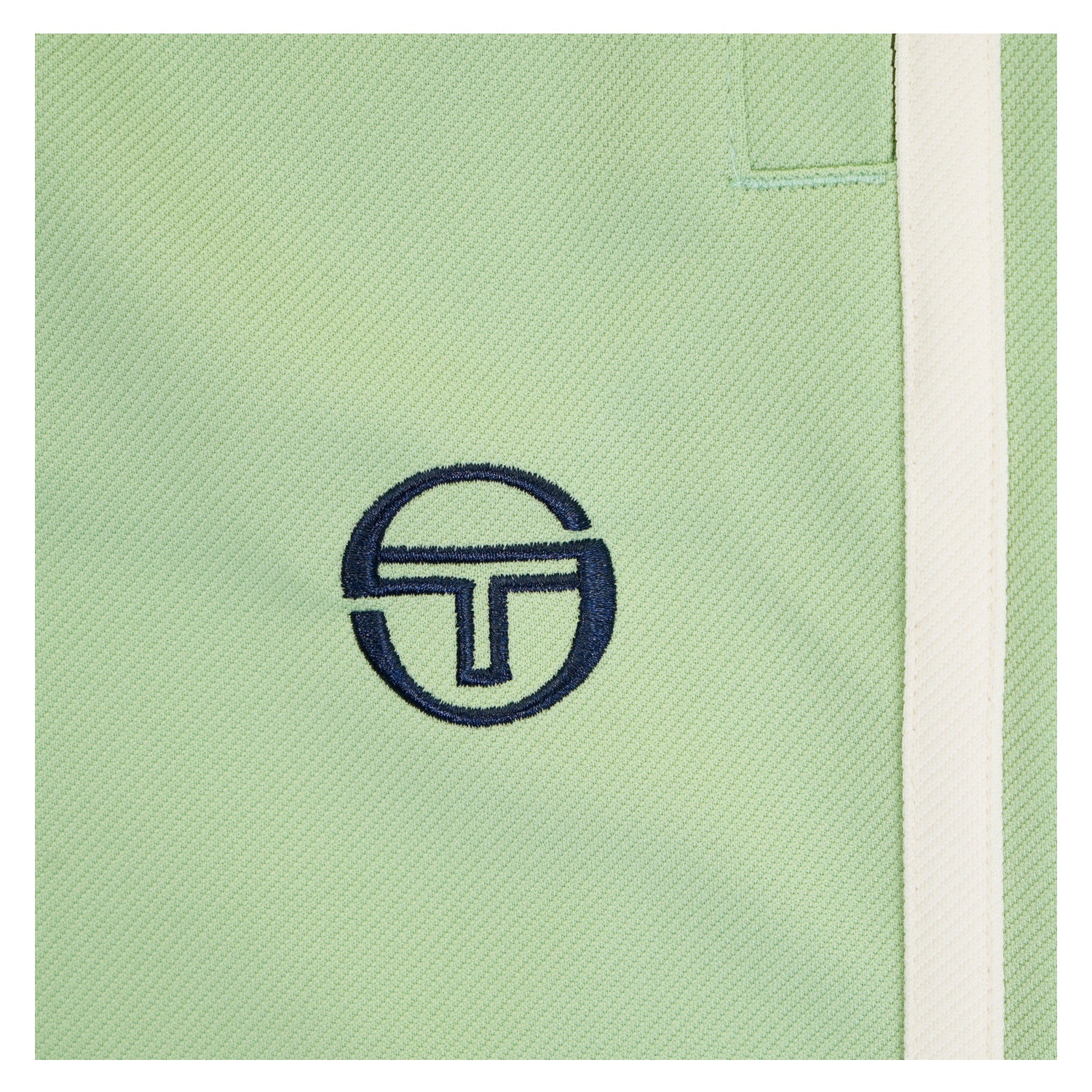 Pietrapertosa Shorts Quiet Green / Gardenia