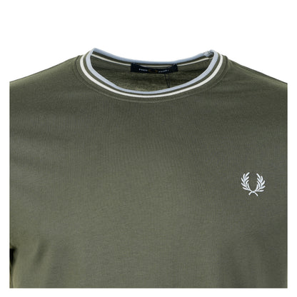 Close up of collar on Fred perry Twin Tipped T Shirt Lawn Green