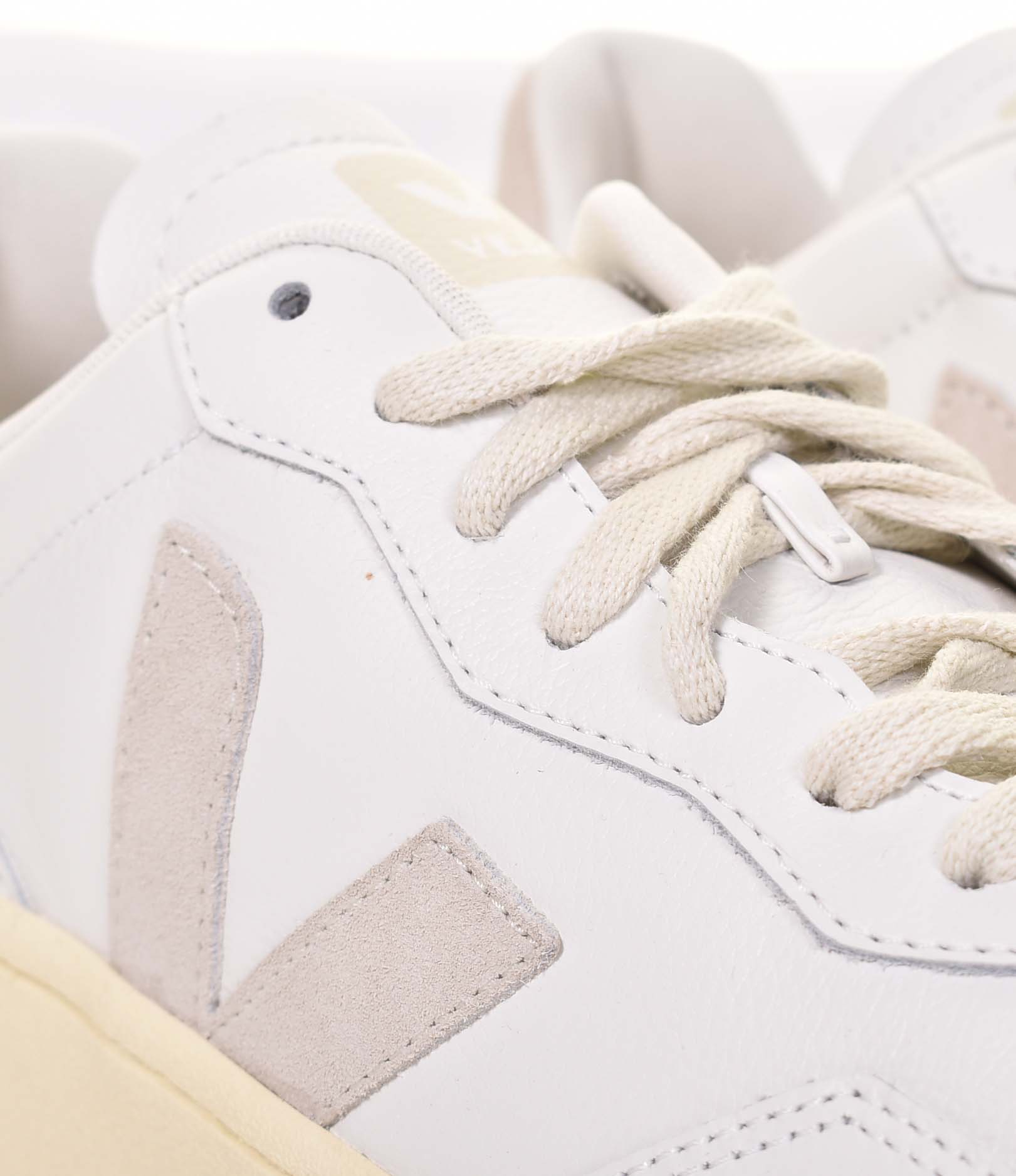 V-90 O T Leather Trainers Extra White Natural